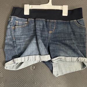 Liz Lange Size 4 maternity shorts